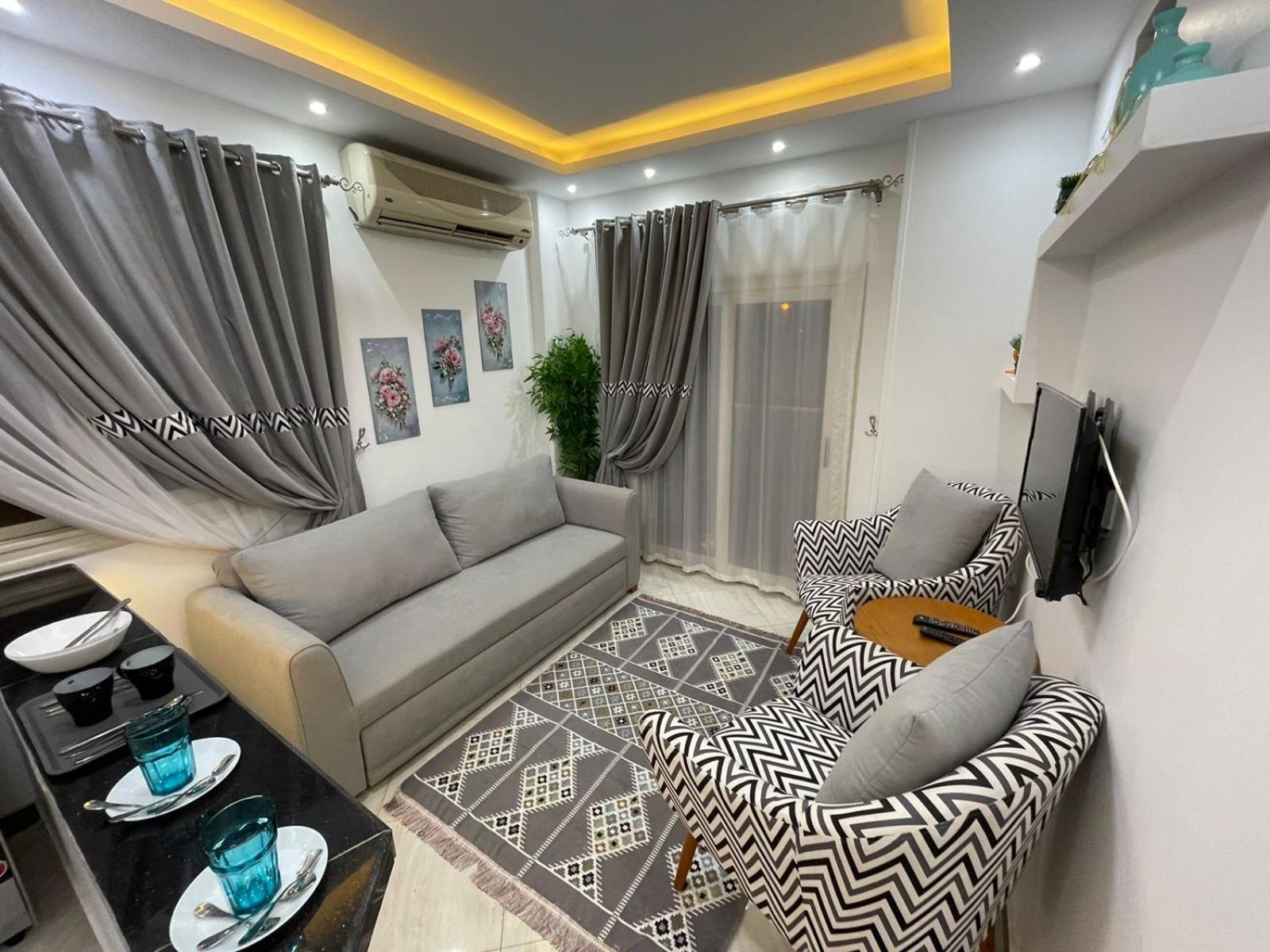 شقة في قلب القاهرة الجديدة تطل على شارع التسعين الشمالي Extérieur photo