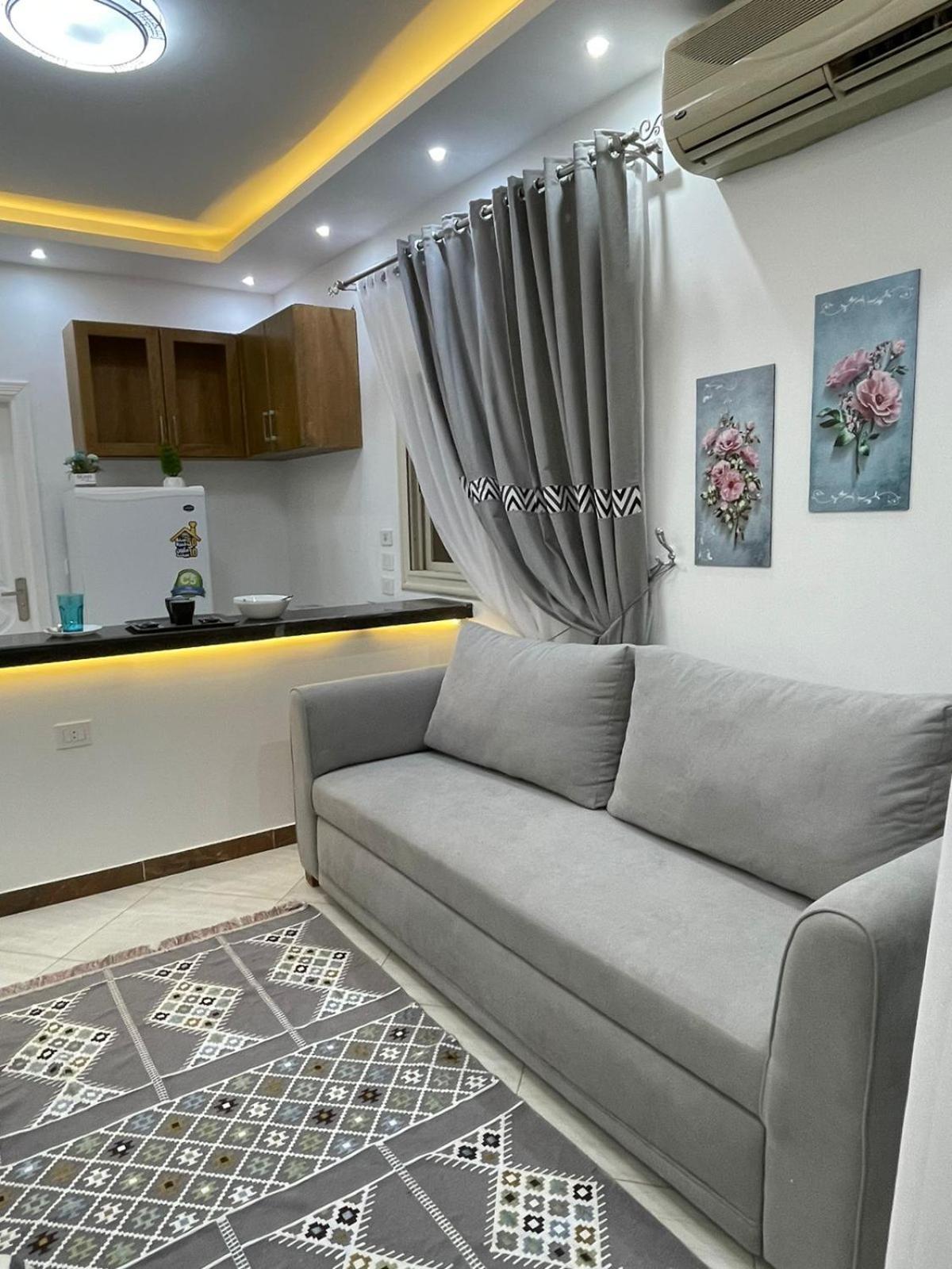 شقة في قلب القاهرة الجديدة تطل على شارع التسعين الشمالي Extérieur photo