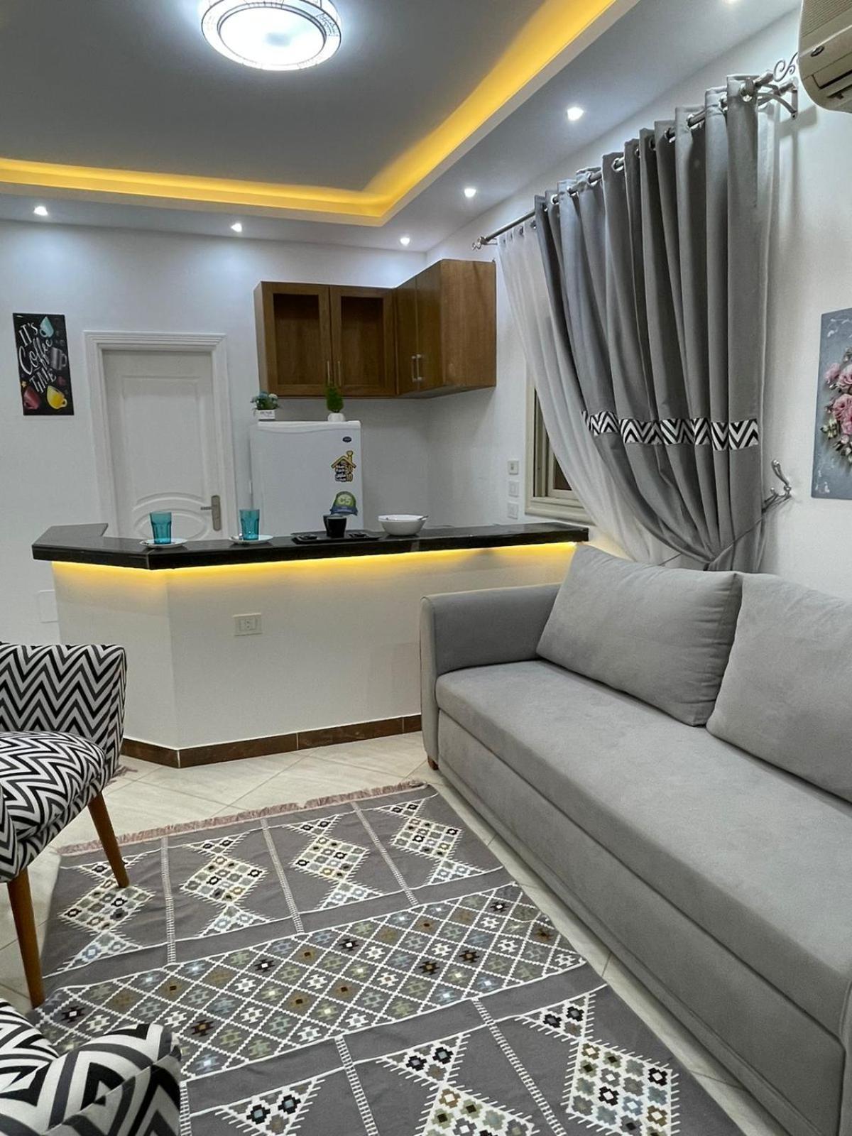شقة في قلب القاهرة الجديدة تطل على شارع التسعين الشمالي Extérieur photo