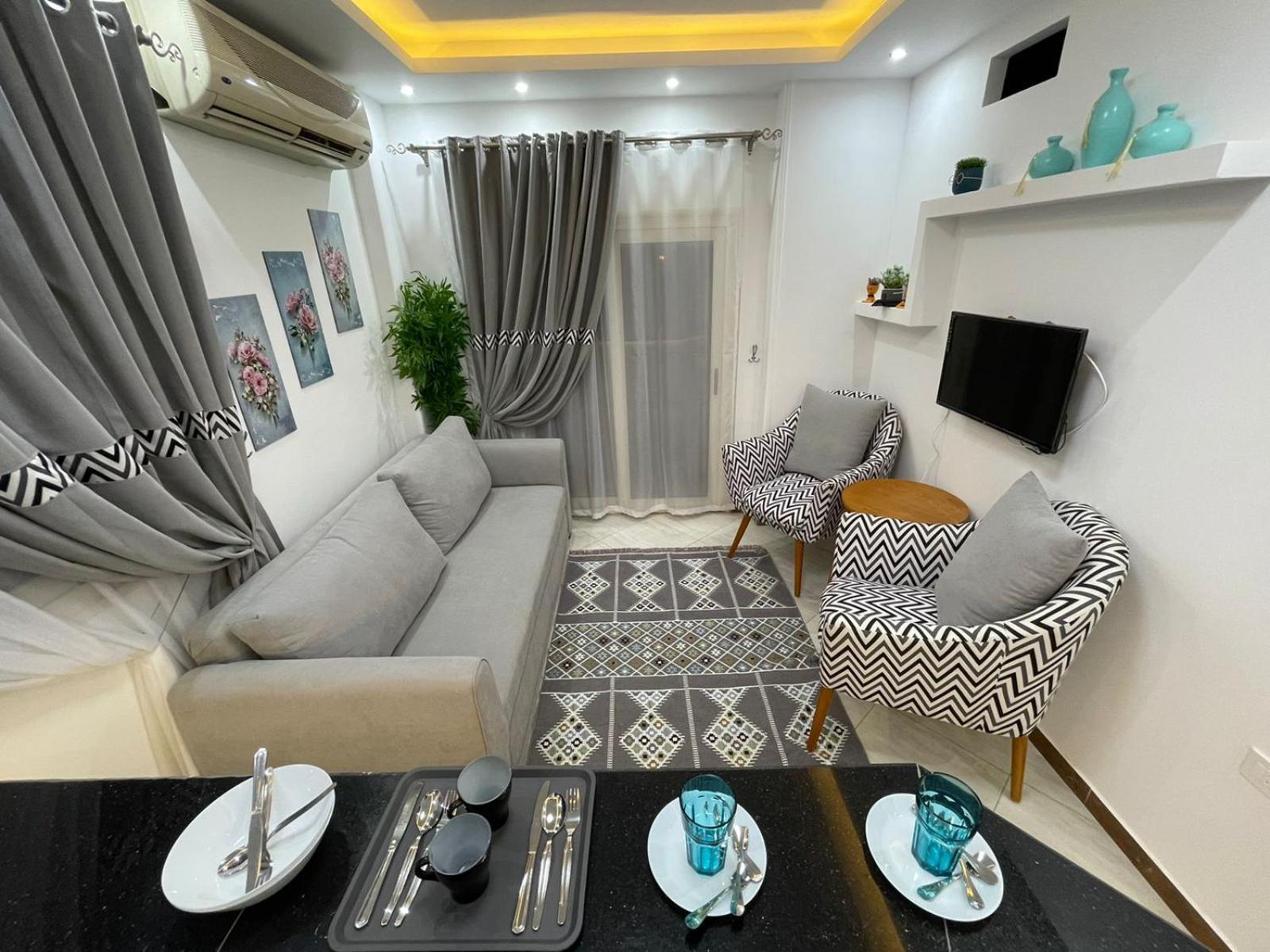 شقة في قلب القاهرة الجديدة تطل على شارع التسعين الشمالي Extérieur photo