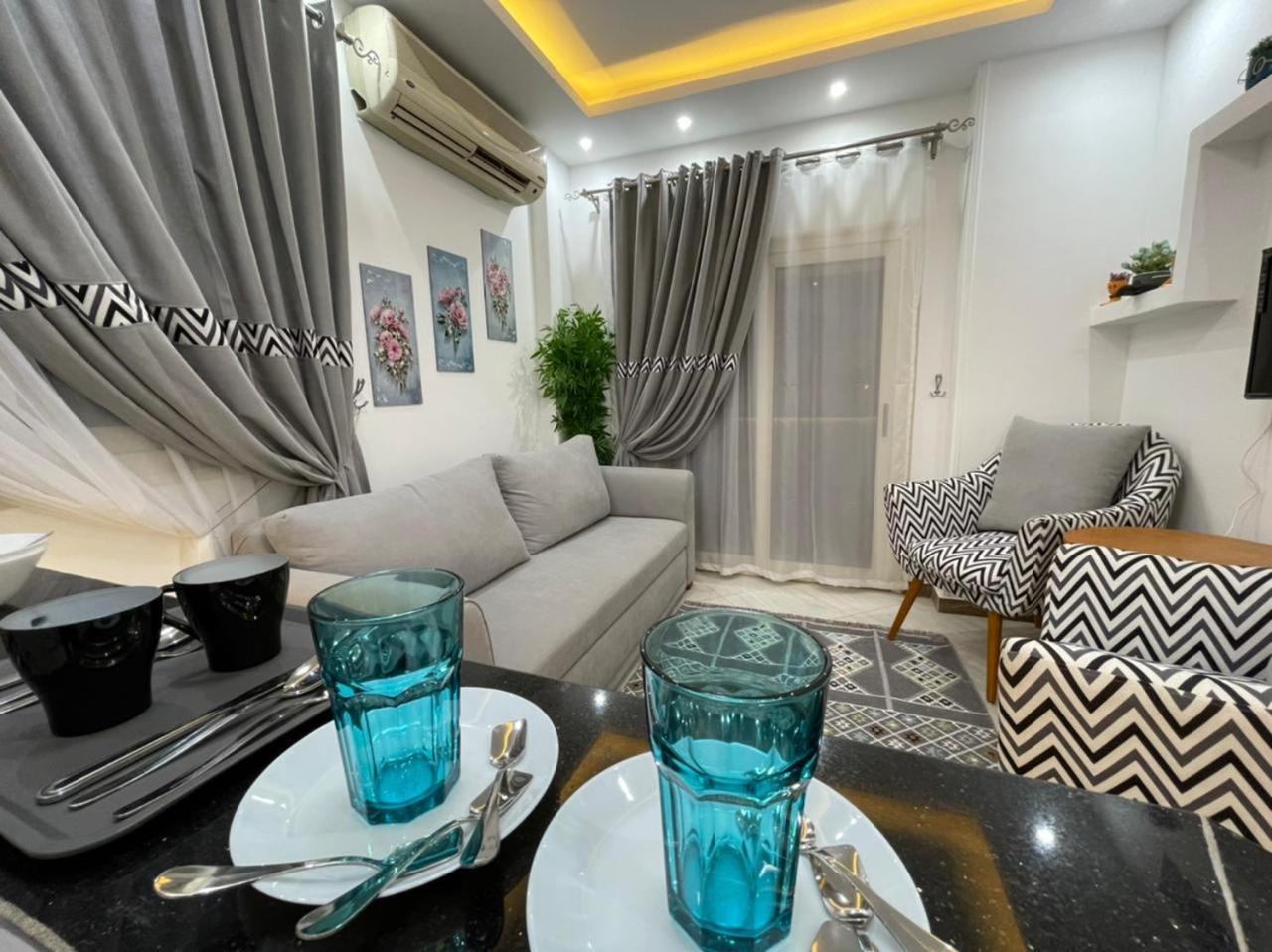 شقة في قلب القاهرة الجديدة تطل على شارع التسعين الشمالي Extérieur photo