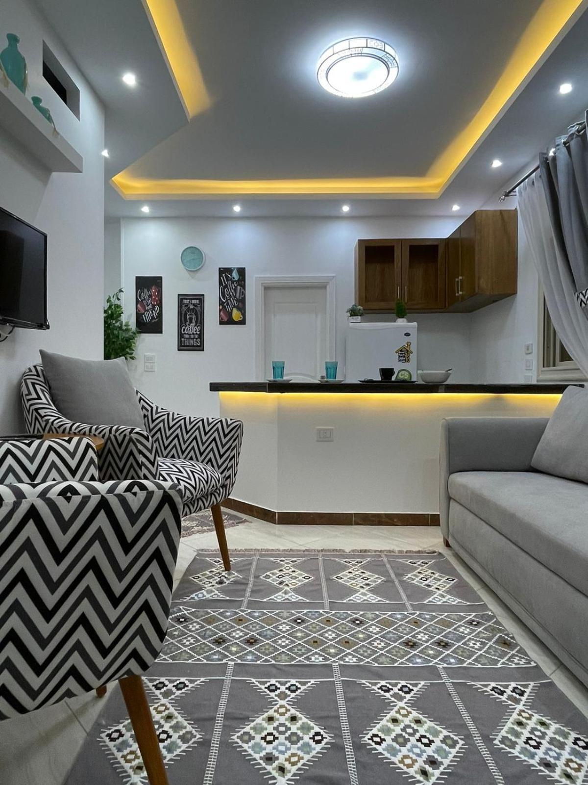 شقة في قلب القاهرة الجديدة تطل على شارع التسعين الشمالي Extérieur photo