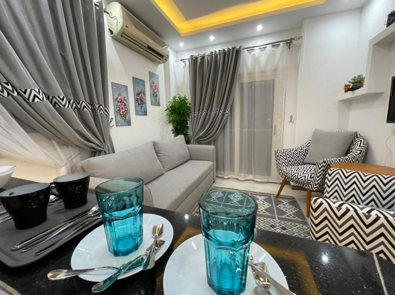 شقة في قلب القاهرة الجديدة تطل على شارع التسعين الشمالي Extérieur photo