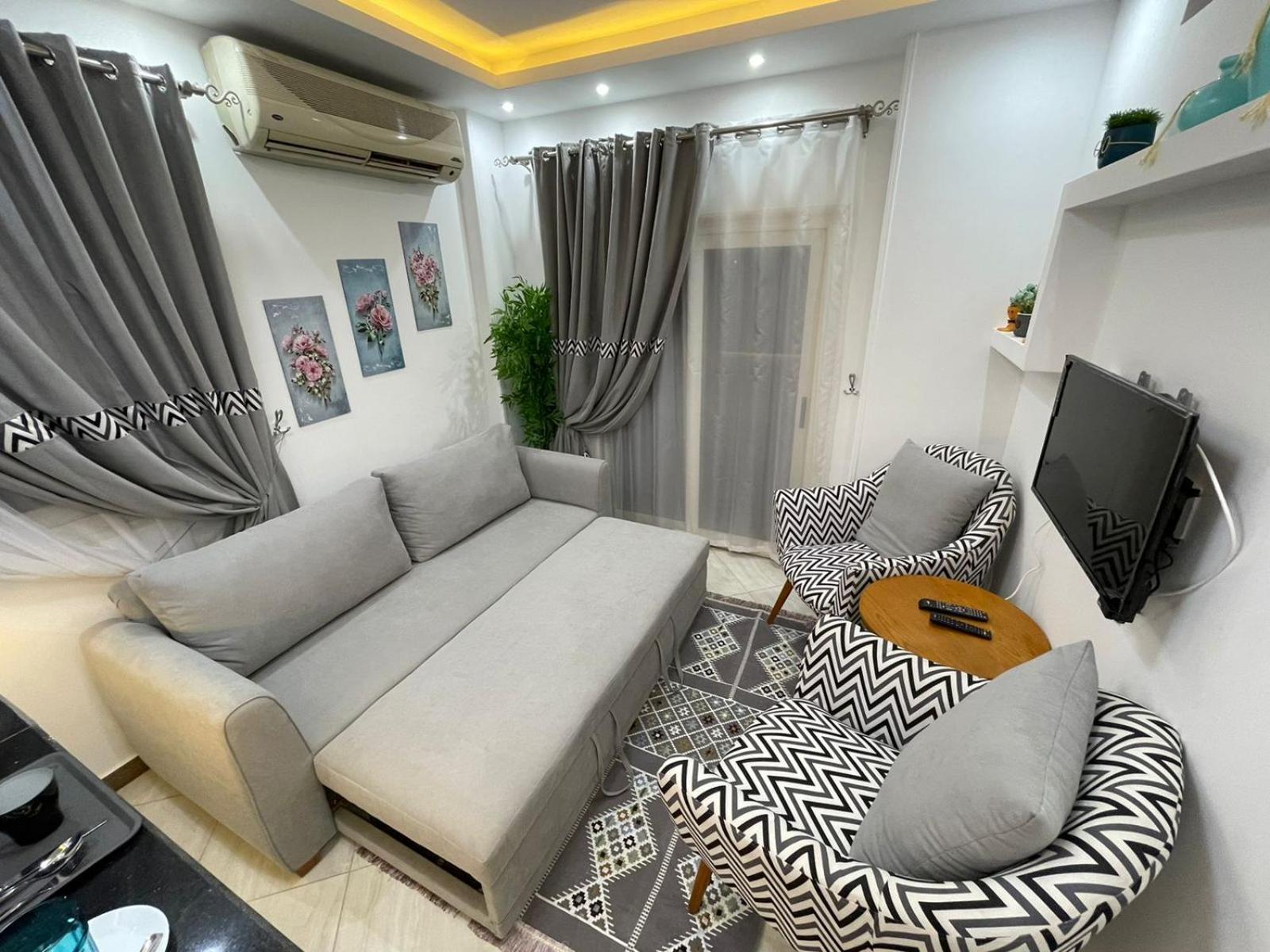 شقة في قلب القاهرة الجديدة تطل على شارع التسعين الشمالي Extérieur photo