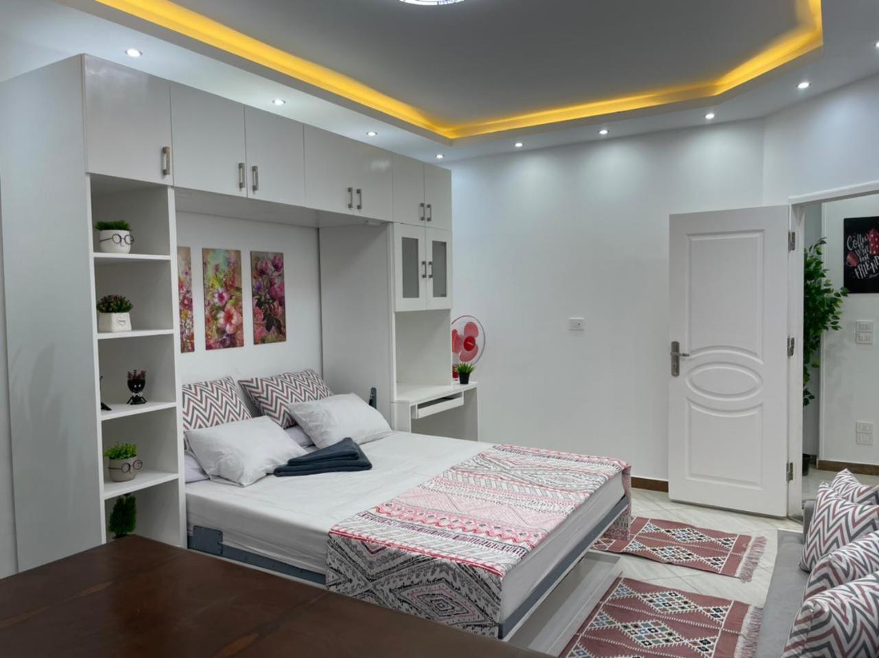 شقة في قلب القاهرة الجديدة تطل على شارع التسعين الشمالي Extérieur photo