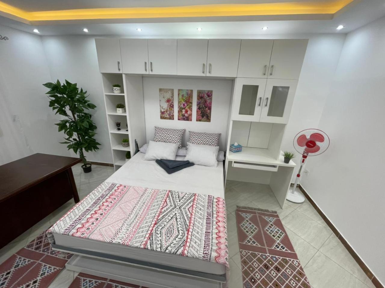 شقة في قلب القاهرة الجديدة تطل على شارع التسعين الشمالي Extérieur photo
